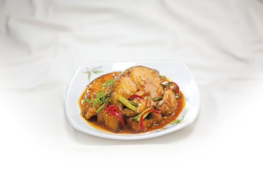 Cá bớp kho thịt ba rọi