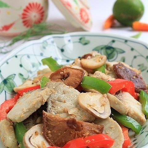 Cách làm cá bớp xào nấm