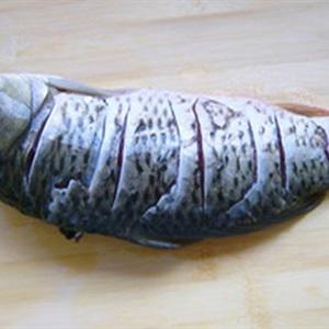 Cách làm cá chép om dưa chua