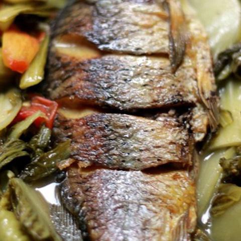 Cách làm cá chép om dưa chua