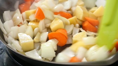 Cá chiên giòn sốt chua ngọt hấp dẫn bất ngờ