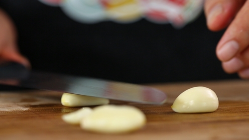 Cá chiên giòn sốt chua ngọt hấp dẫn bất ngờ