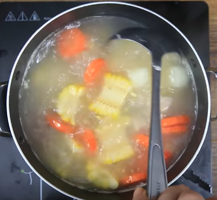 Cá chiên giòn sốt tỏi cay thơm nức mũi, càng ăn càng mê