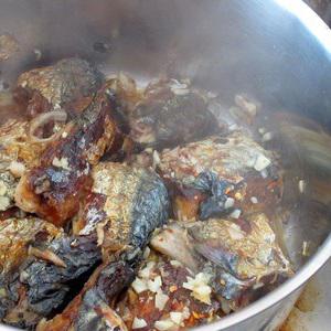 Cách làm cá chiên mắm tỏi