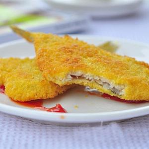 Cách làm cá chiên xù hình trái tim