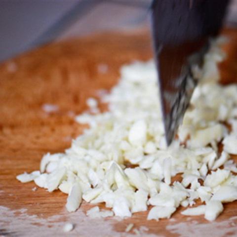 Cách làm cá chim chiên gừng tỏi