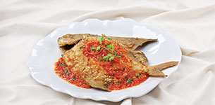 Cá chim chiên xốt cà