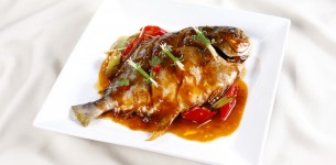 Cá chim kho gừng ớt