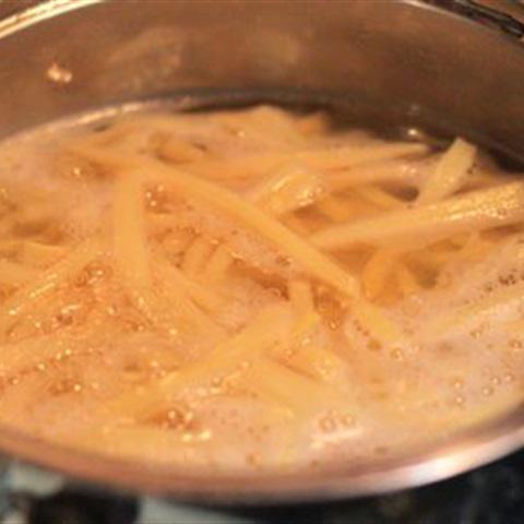 Cách làm cá chim rim măng tươi