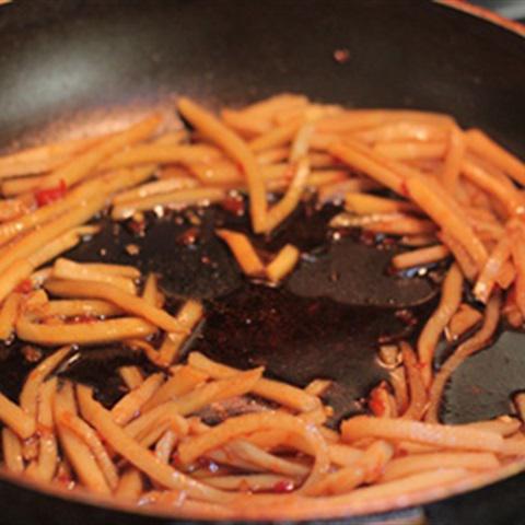 Cách làm cá chim rim măng tươi