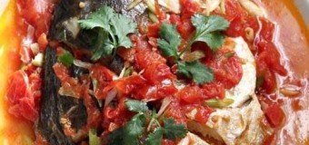 Cá chim sốt chua ngọt hấp dẫn cho bữa ăn ngon