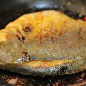 Cách làm cá chim sốt dầu hào