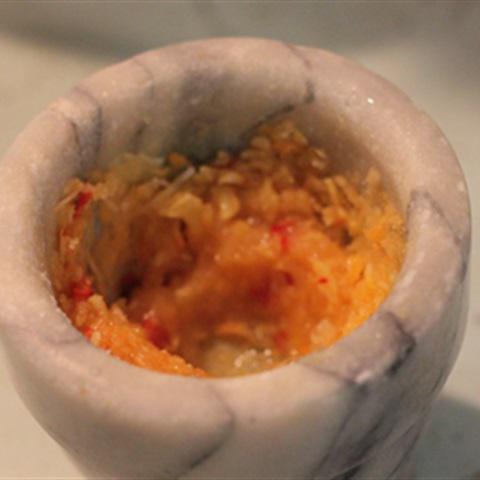 Cách làm cá chim sốt gừng sả