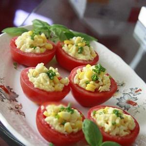 Cách làm cà chua nhồi bắp