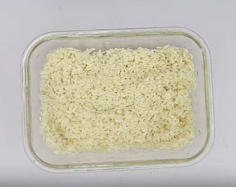 Cà chua nhồi cơm thịt nướng lạ miệng, thơm ngon đến tận miếng cuối cùng