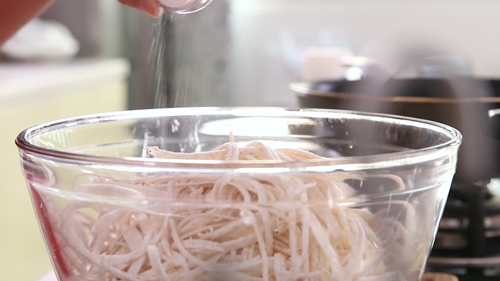 Cà chua phủ phô mai nóng hổi béo ngậy ngon chảy nước mắt