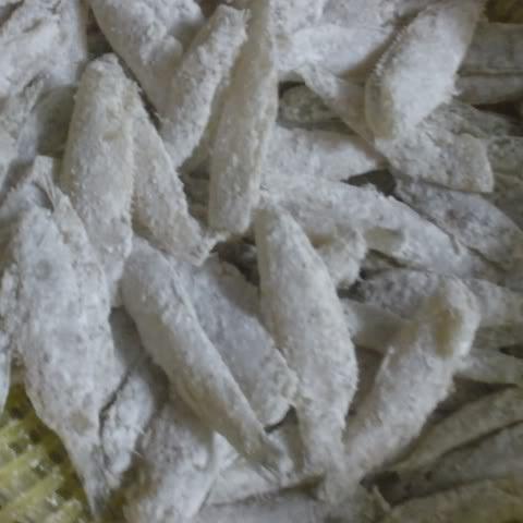 Cách làm cá cơm chiên bột