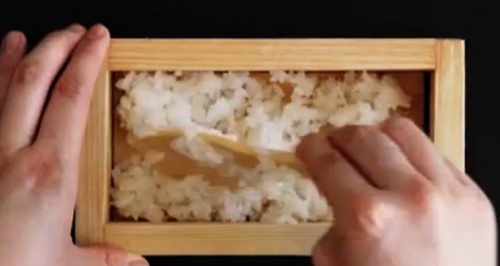 Cá cơm chưng thịt thơm ngon cho bữa cơm gia đình