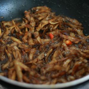 Cách làm cá cơm kho xoài xanh