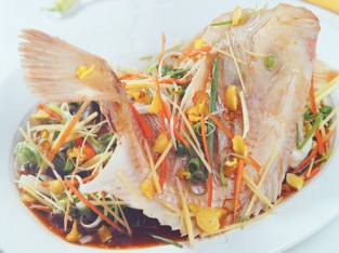 Cá điêu hồng hấp tàu xì