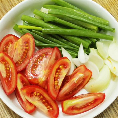 Cách làm cá diêu hồng om dưa cải chua