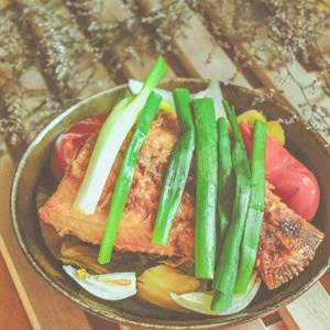 Cách làm cá diêu hồng om dưa cải chua