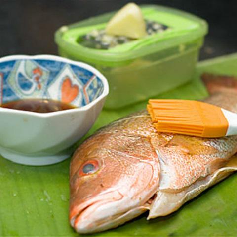 Cách làm cá hấp chuối