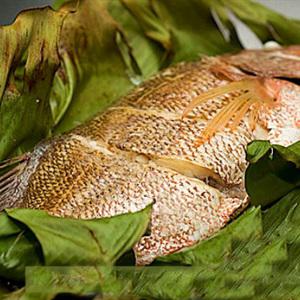 Cách làm cá hấp chuối