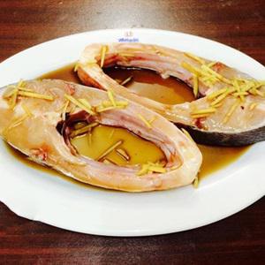Cách làm cá hấp hành gừng