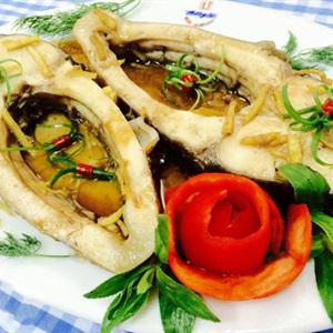 Cách làm cá hấp hành gừng