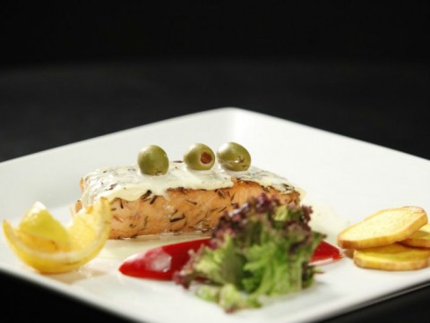 Cá hồi áp chảo sốt kem