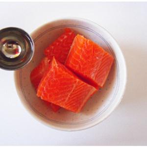 Cách làm cá hồi chiên giòn