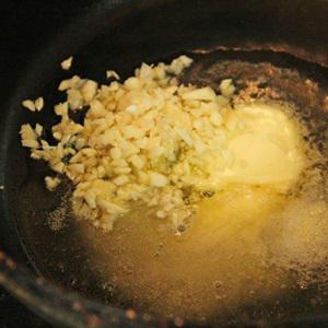 Cách làm cá hồi nướng bơ tỏi