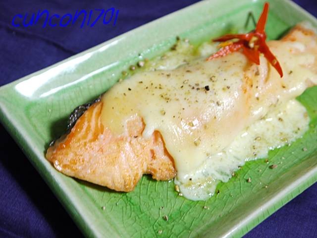 Cá hồi nướng cheese