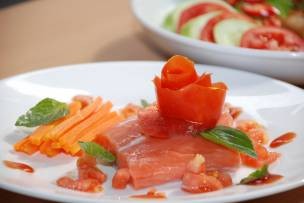 Cá hồi nướng sốt cà chua