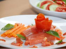 Cá hồi nướng sốt cà chua