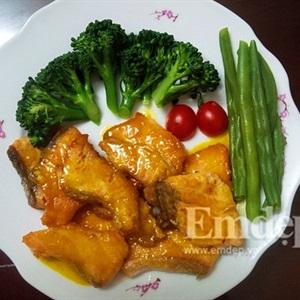 Cách làm cá hồi sốt bơ cam