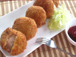 Cá hồi trộn khoai tây chiên giòn