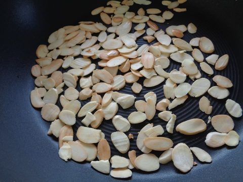 Cá hồi xào rau củ bổ dưỡng