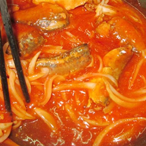 Cách làm cá hộp sốt cà chua