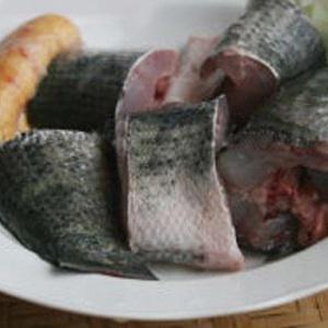 Cách làm cá kho chuối xanh