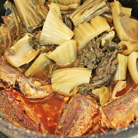 Cách làm cá kho dưa chua