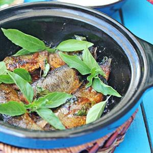 Cách làm cá kho húng quế