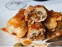 Cá kiếm cuộn sốt cà chua kiểu Ý