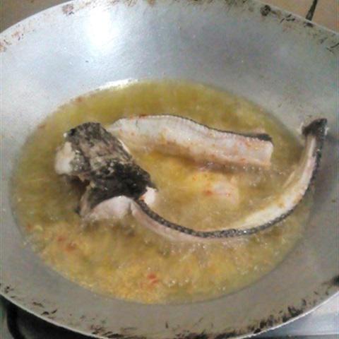 Cách làm cá lóc chiên sả ớt