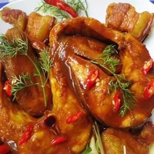 Cách làm cá lóc kho chuối xanh