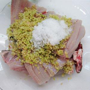 Cách làm cá lóc muối sả chiên giòn