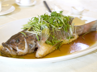 Cá mú hấp xì dầu