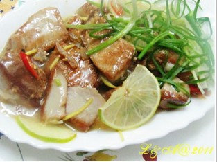 Cá ngừ sốt bơ chanh
