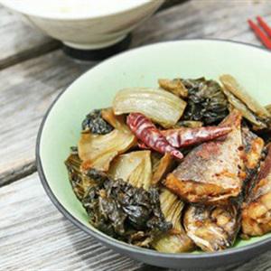Cách làm cá nục kho dưa cải